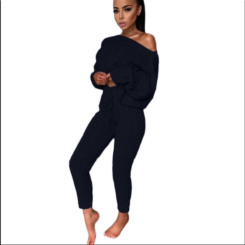 2 piece cable knit set in black